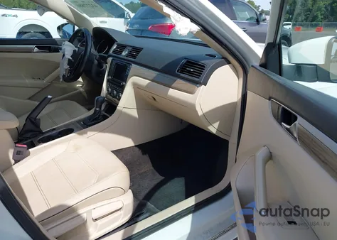 2017 Volkswagen Passat 1.8T Se из США, поврежденный, VIN 1VWBT7A30HC041298